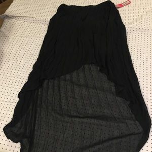 Black high low pleated skirt